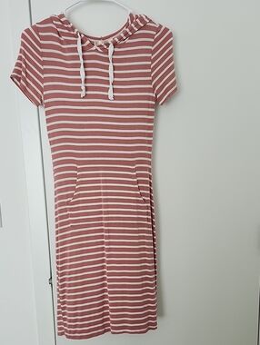 Heart Hips Dusty Rose and White Striped Hooded Short Sleeve Dress